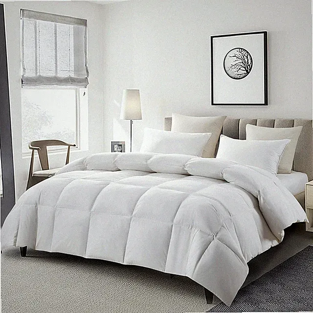 New Serta White Goose Down Luxury Hotel Comforter 90x90 - Queen **MSRP:165.00