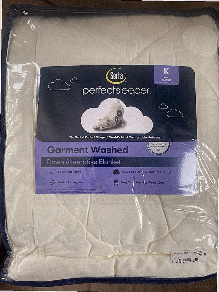 Serta Perfect Sleeper King Size Down Alternative Blanket Cream Light
